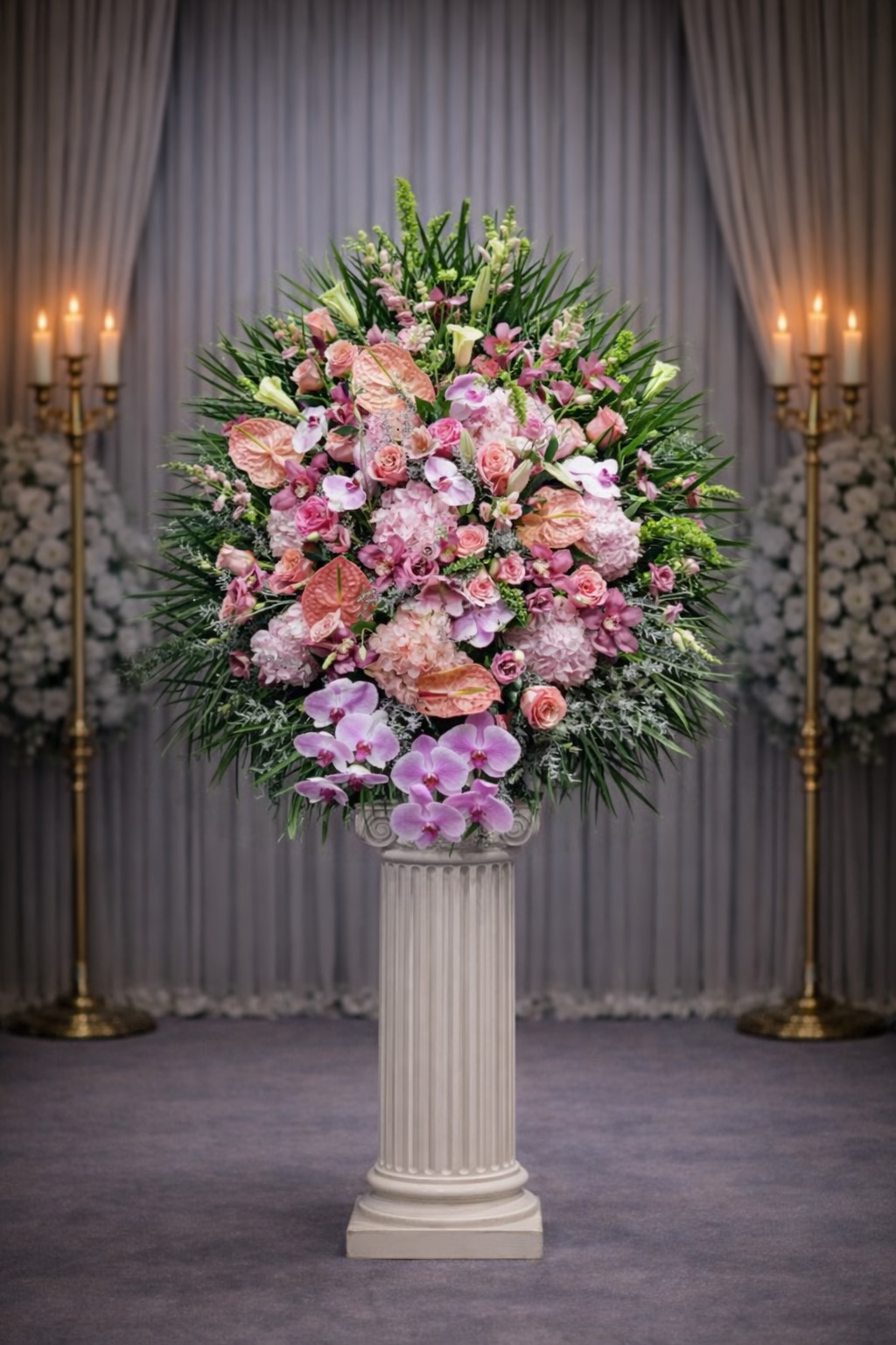 Feminine exotic elegant basket