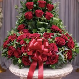UW0150: Red Rose Urn Wreath